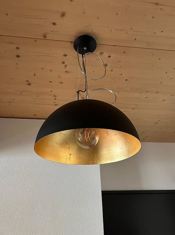 Kronleuchter & Deckenlampen: 1 stilvolle Deckenlampe schwarz/gold – Gebraucht aus Celerina von Little29