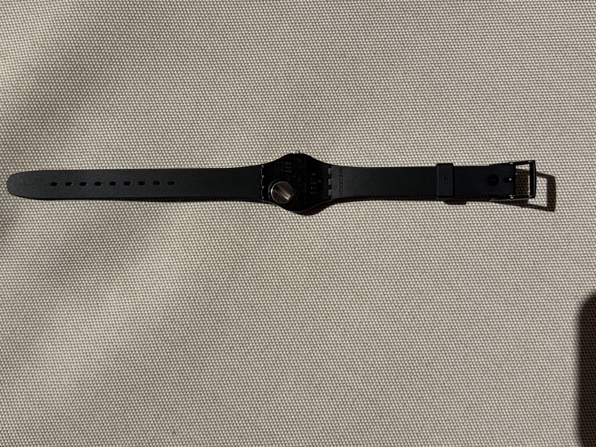 Swatch Orologi: Swatch Uhr Lady Kunststoff, schwarz – Usato da Möhlin venduto da seerose6 5