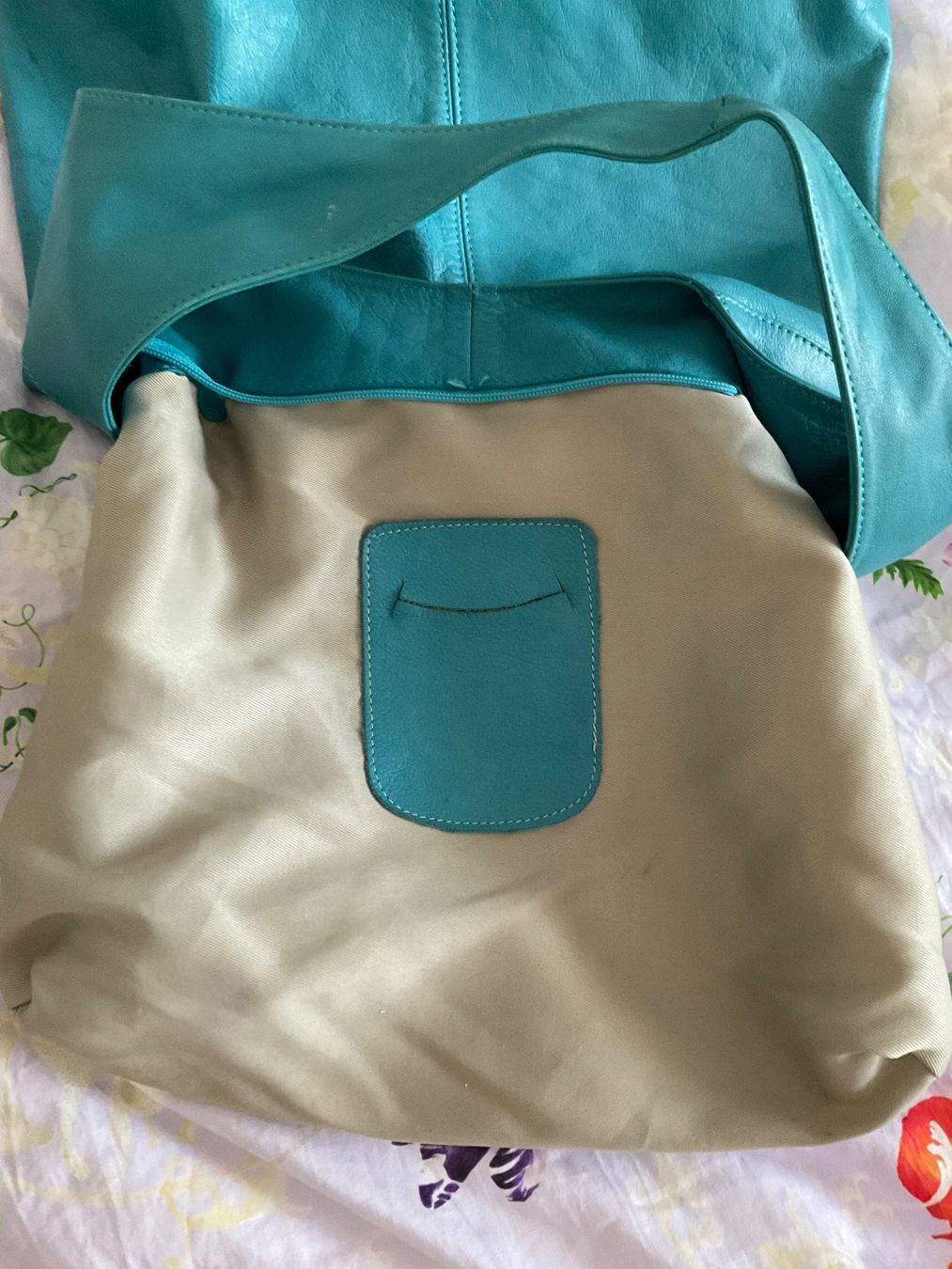 Sacs femmes: Echtes Leder Tasche Beuteltasche Türkis – D'occasion à Urdorf par alda02 7
