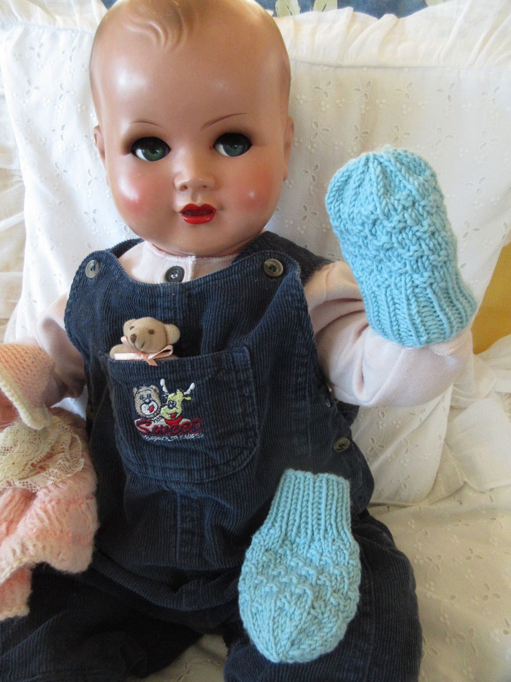 Kinderhandschuhe: Gestrickte Baby oder Puppen Handschuhe, Fäustlinge, hellblau – Gebraucht aus Egg b. Zürich von Mogli93
