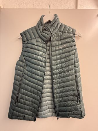 Norrona Trollveggen Superlight Down Vest Women's Size S Teal