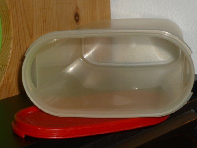 Tupperware Contenitori & Simili: TUPPERWARE KÜCHENBEHÄLTER 2,9 L H. 28 CM. – Usato da St.Gallen venduto da Anso 1