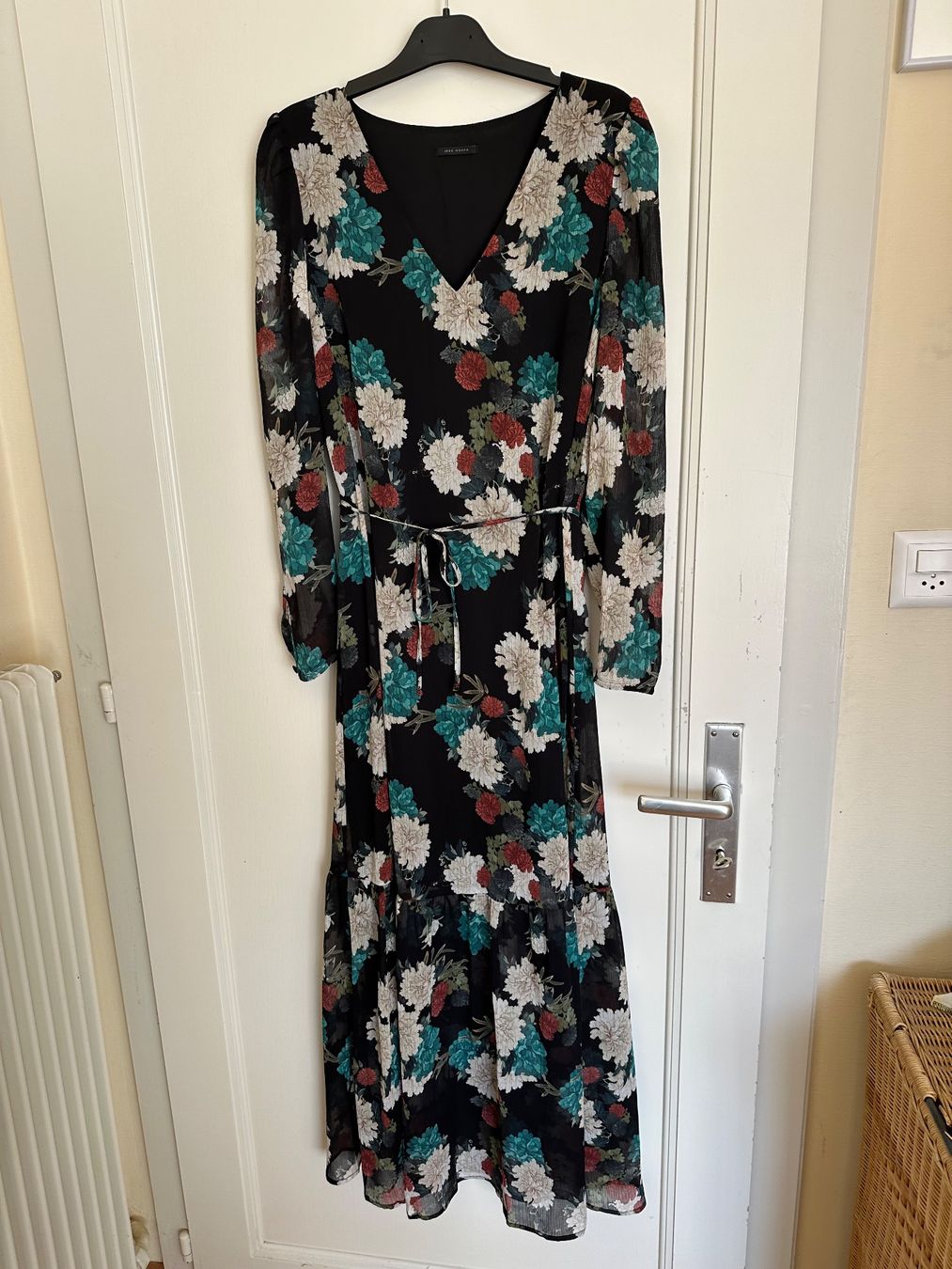 IKKS Robes: Robe IKKS tailee 36 – Neuf (Voir description) à Sion par indisherkane