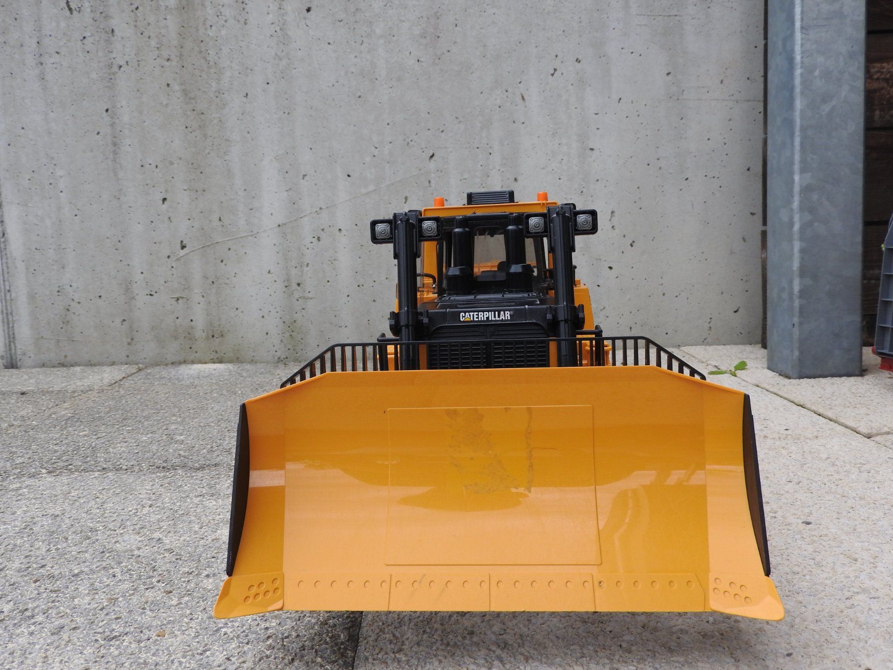 Bruder Giocattoli: Bruder Cat Bulldozer gross – Usato da Entlebuch venduto da Leepalusi 2