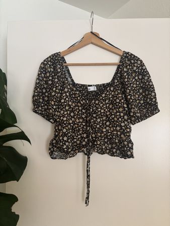 Hollister Blümchen Top Gr M 