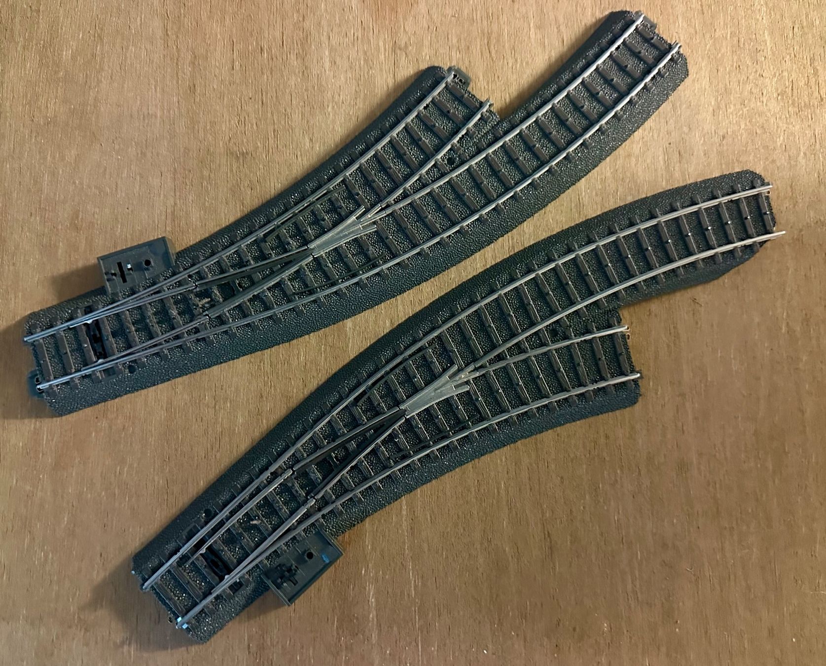 Märklin Modelleisenbahnen: Div. Märklin C Gleise mit Abbrüche – Defekt aus Oftringen von ib.85
