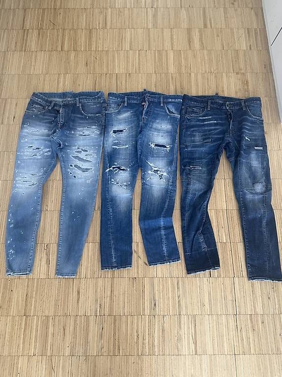 Jeans: Jeans Dsquared – D'occasion à Sementina par Clothesforsell