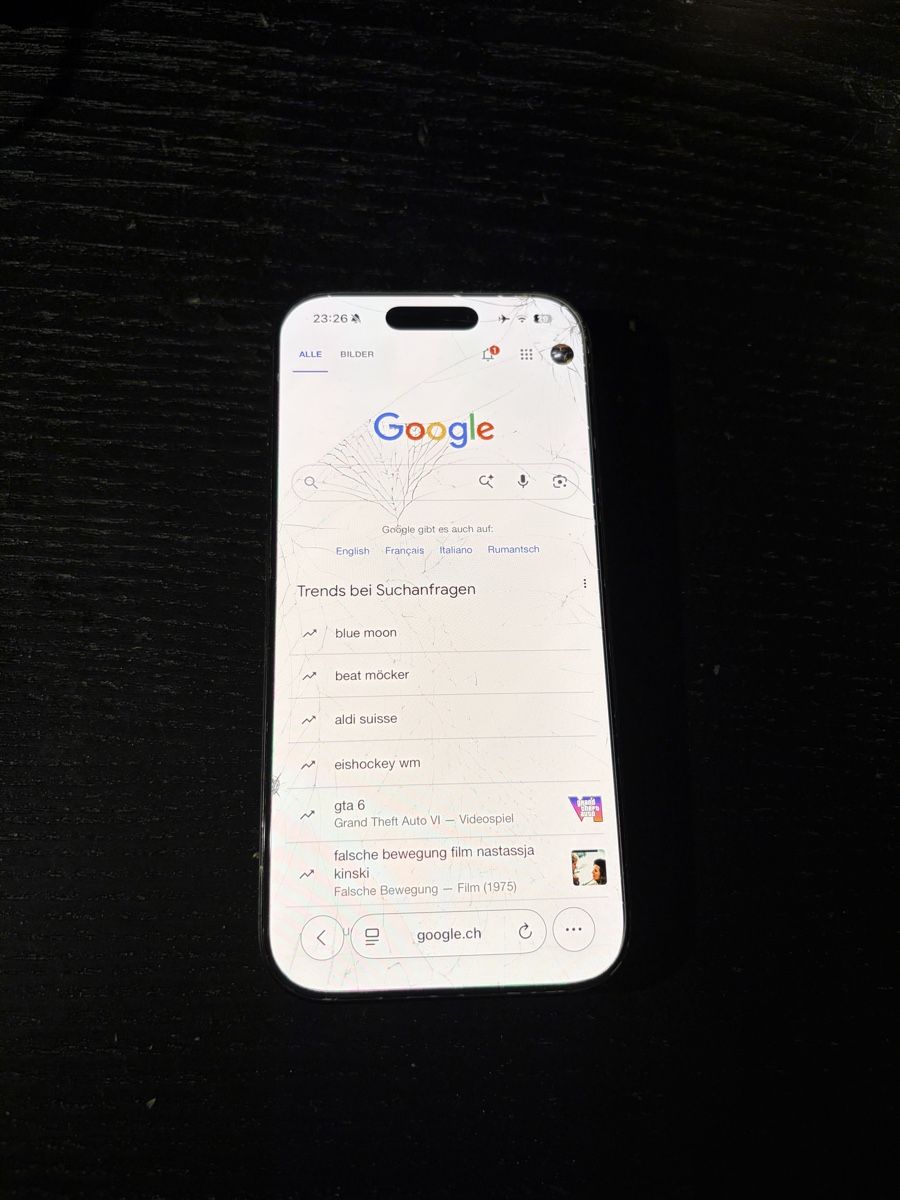 Apple Telefoni cellulari / Smartphones: iPhone 16 Pro 256gb, Vorderglas gebrochen – Usato da Döttingen venduto da er_amg_02 2