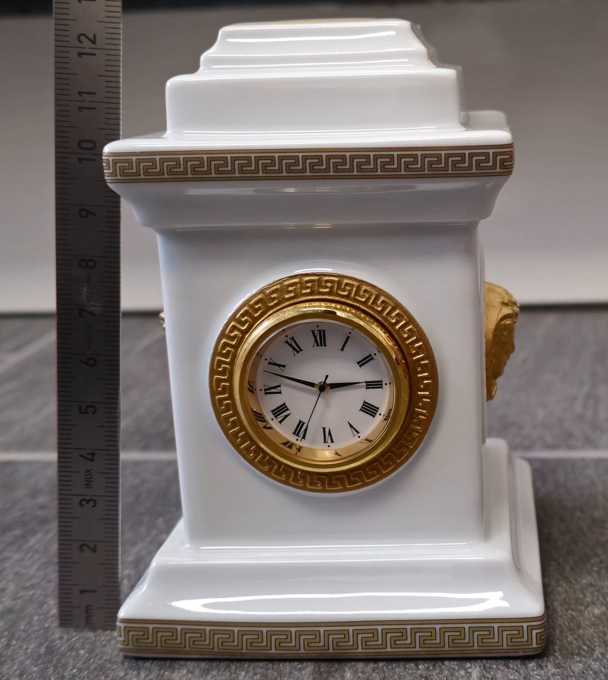 Orologi da terra & Orologi da parete: Versace  Medusa Tischuhr gross – Usato da Amriswil venduto da Legacylegacy 1