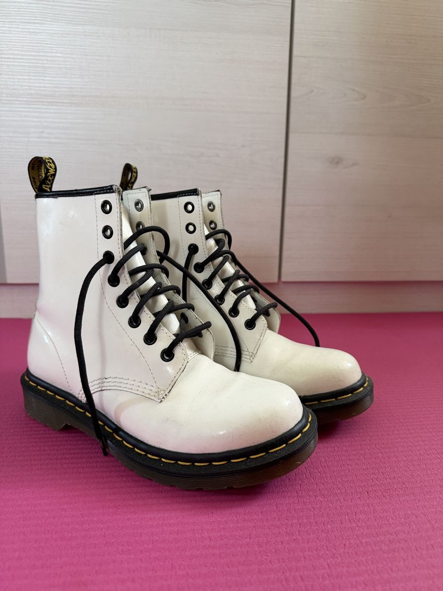 Dr. Martens Scarpe da uomo: Dr. Martens 1460 Weiss Gr. 38 – Nuovo (secondo la descrizione) da Hendschiken venduto da riverstone