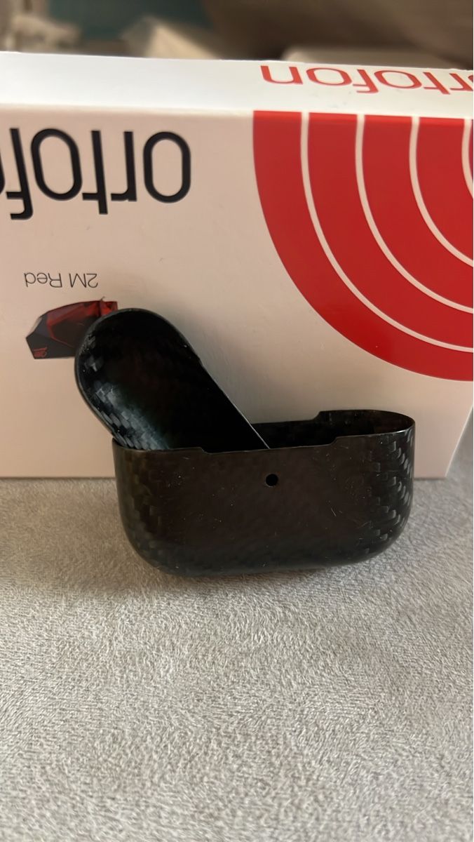 Covers & Schutzfolien: Carbon AirPods Pro Hülle – Gebraucht aus Lengnau AG von Berni725