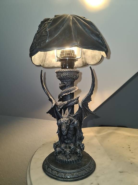 Lampen: Gothic Lampe – Gebraucht aus Opfikon von rockqueen666