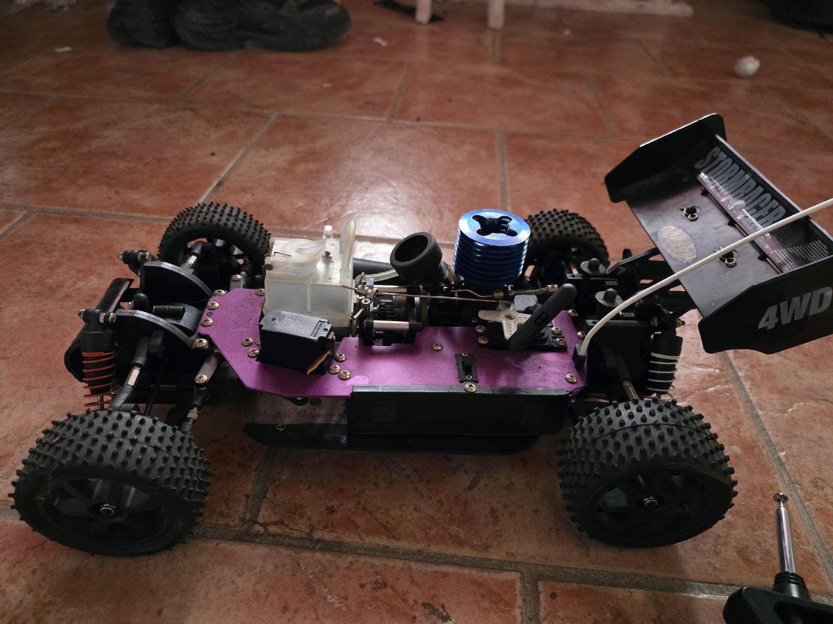 Carson Modellismo RC: rc Nitro Auto "Stormracer" Carson, guter Zustand – Nuovo (secondo la descrizione) da Safenwil venduto da mme_md5k 2