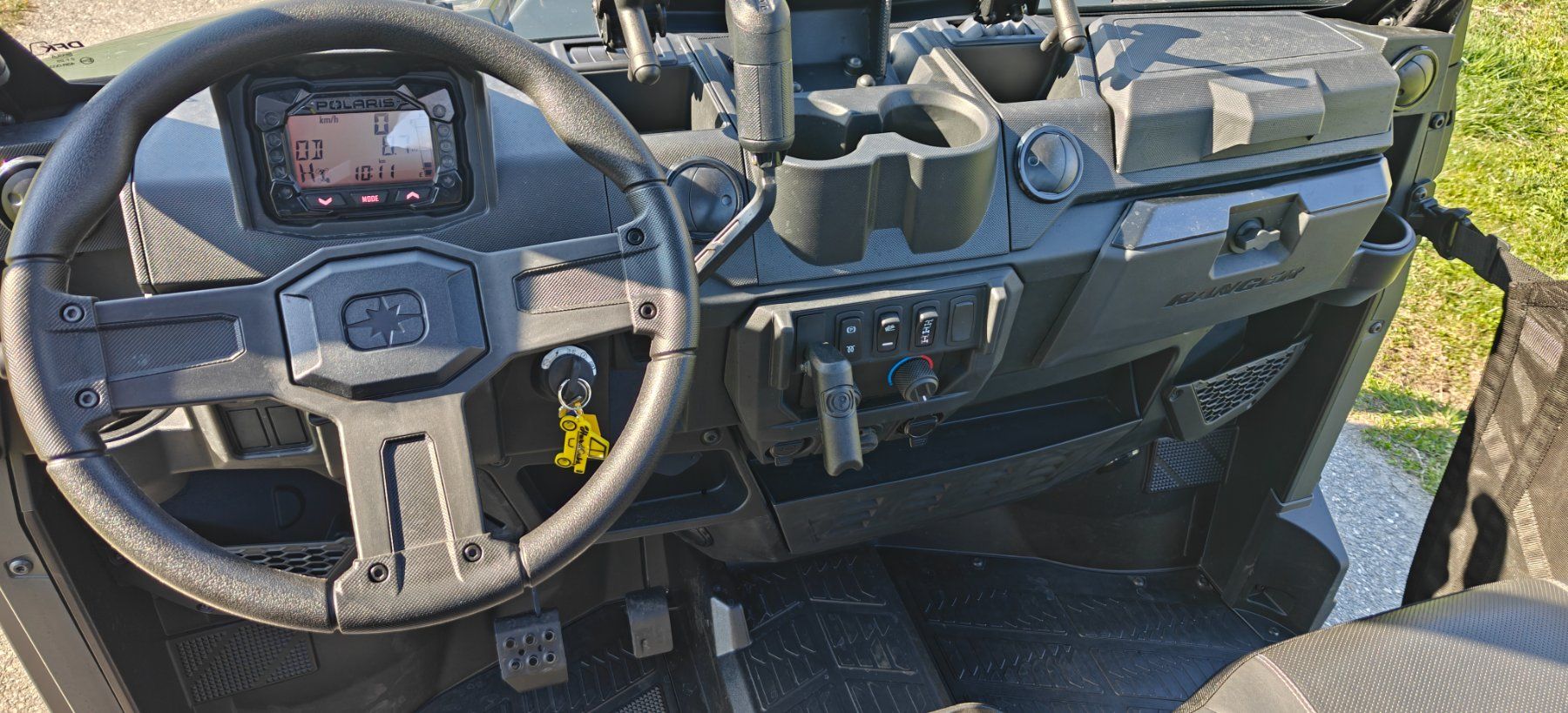 Polaris ATVs / Quads: Polaris Ranger Deluxe Diesel – Neu (gemäss Beschreibung) aus Trimmis von 0004 8
