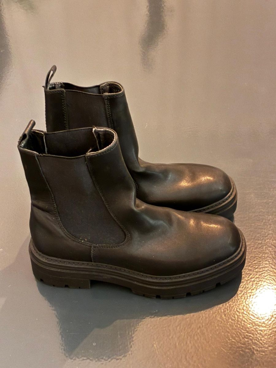 Damenschuhe: Schwarze Boots – Gebraucht aus Schlieren von James1010 1