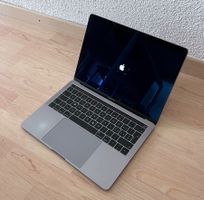 MacBook Pro (2018) in der Farbe Space Grau