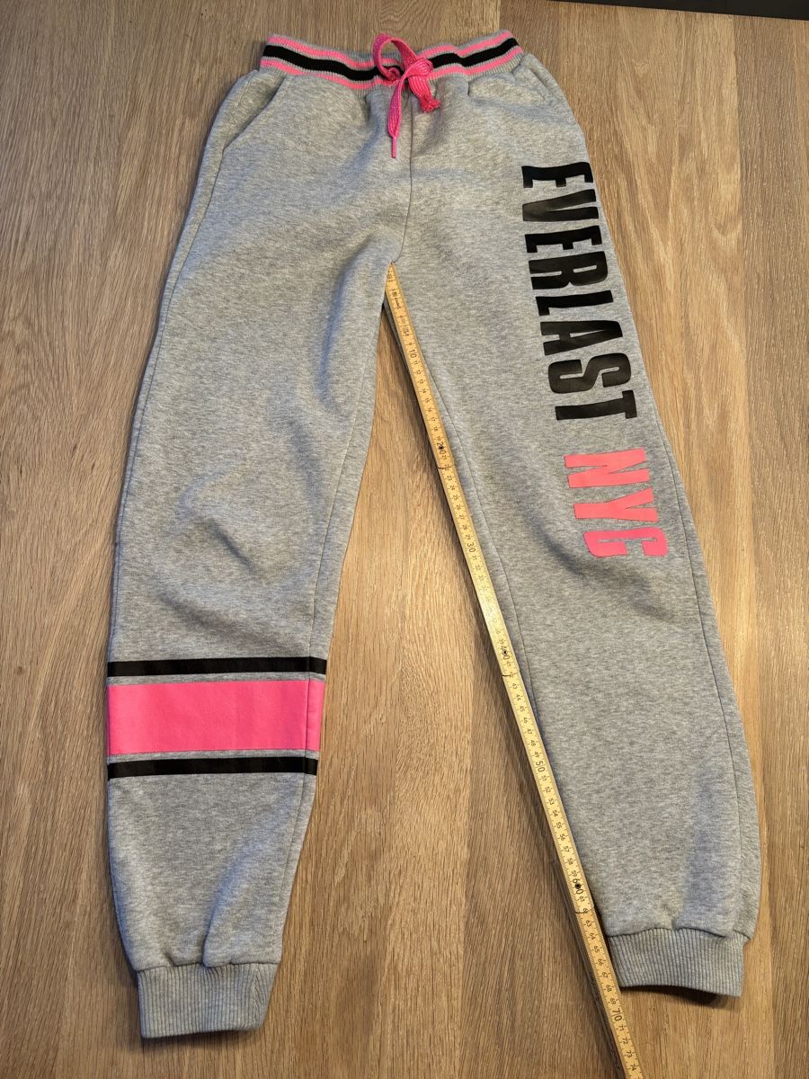 Lotti & Set di vestiti: Ensemble training sweat & pantalon Everlast 13Yrs – Usato da Pully venduto da Fictikalli 6