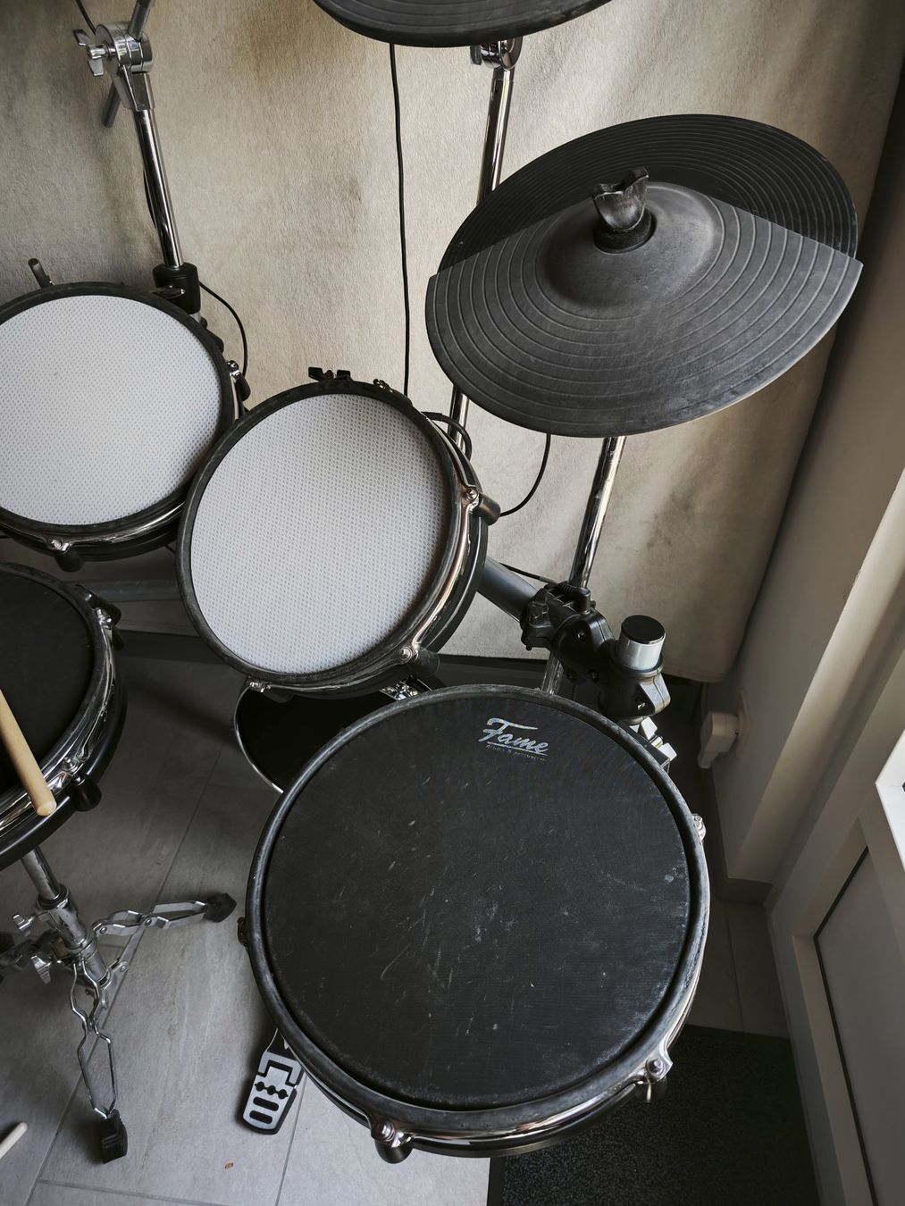 Strumenti musicali: Schlagzeug E-Drum FAME mit Zubehör – Usato da Winterthur venduto da Amboss538 2