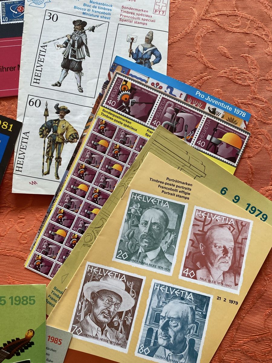 Revues & Magazines: Briefmarken-Hefte/ Zeitungen etc. 1974-1990 – D'occasion à Utzigen par Lasagne99 4