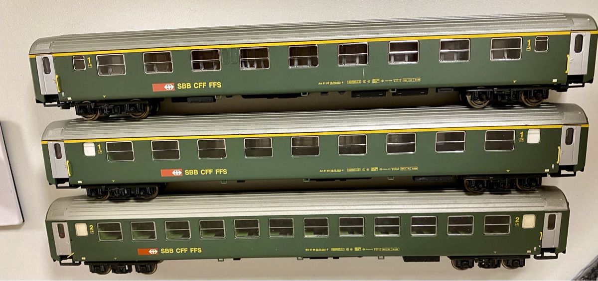 Liliput Modelleisenbahnen: UIC-X – Gebraucht aus Orbe von SMODELE