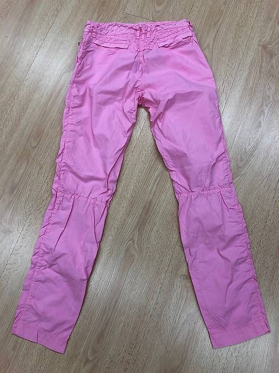 Jet Set Hosen: Neuwertige Jet Set Hose rosa Grösse zero – Gebraucht aus Freienbach von ang_8xxz 1