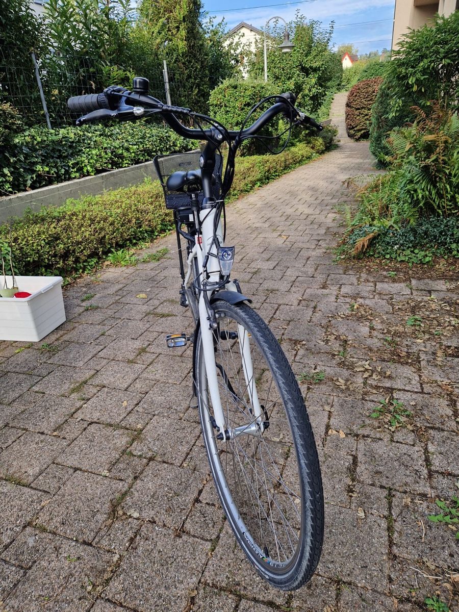 Velos: Velo – Gebraucht aus Rapperswil SG von Gemstonebyyo