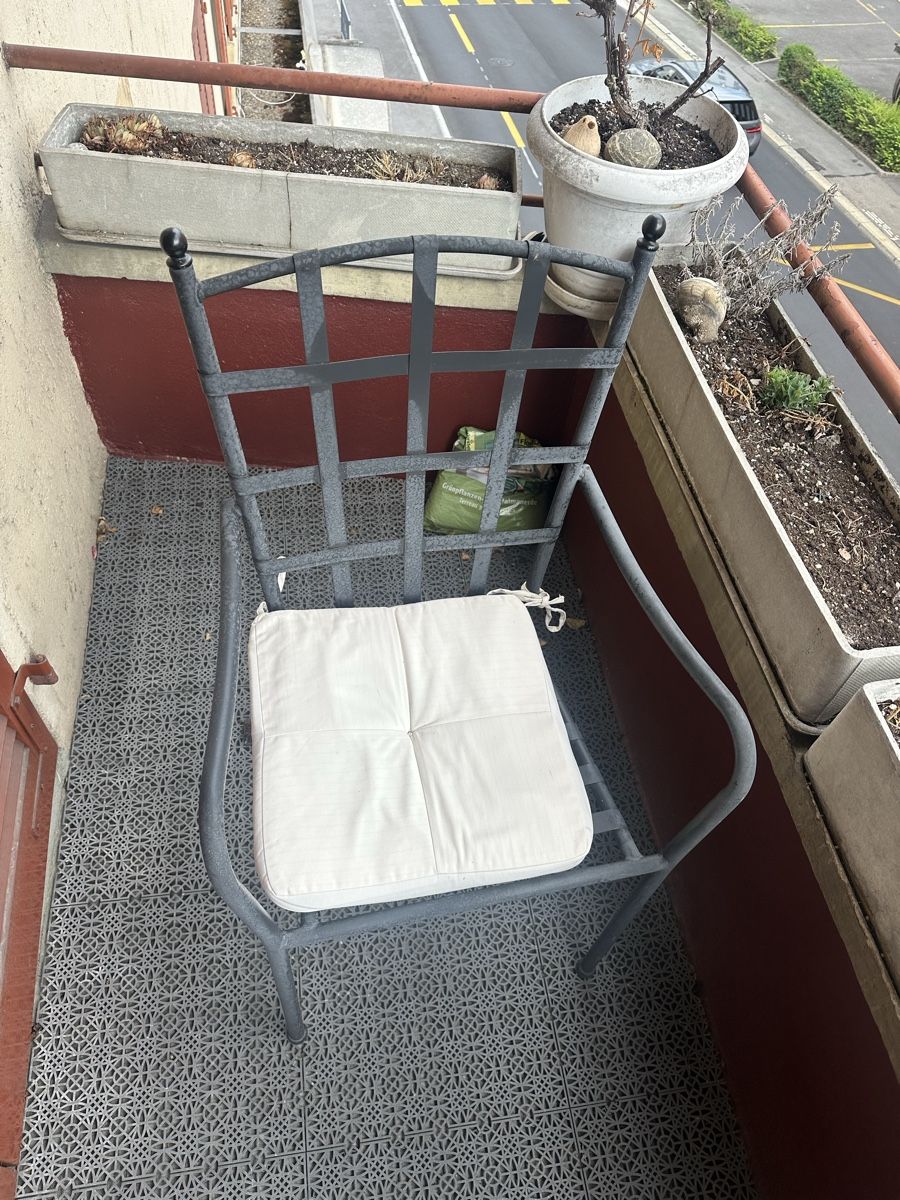 Sedie: 2 Gartenstühle Metall mit Sitzpolster gebraucht – Usato da Luzern venduto da NunoFernandes 1