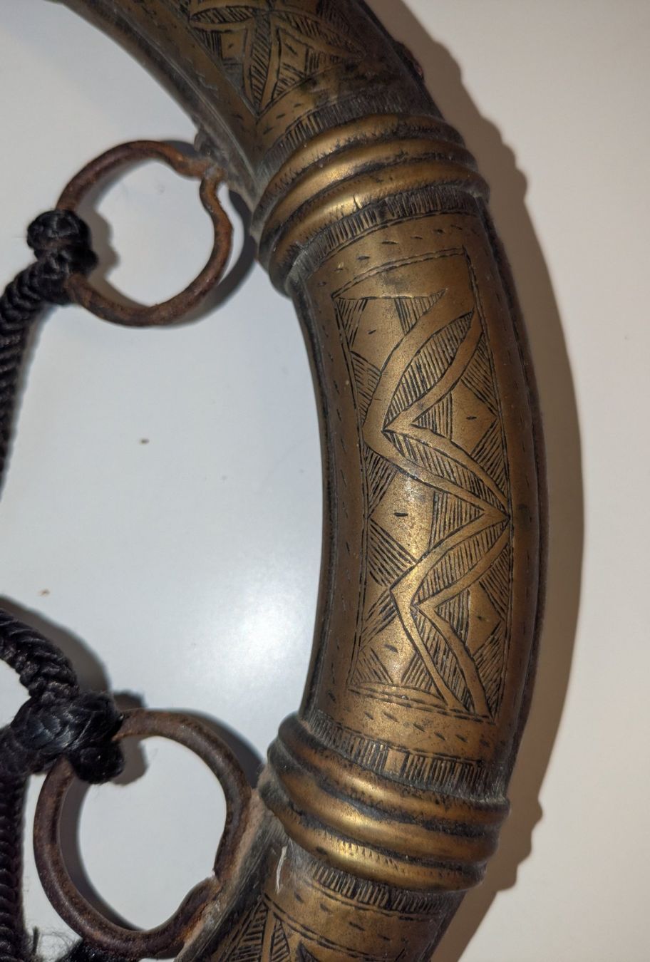 Bottiglie: Antikes Pulverhorn Orientalisch – Usato da Giffers venduto da agu25 4