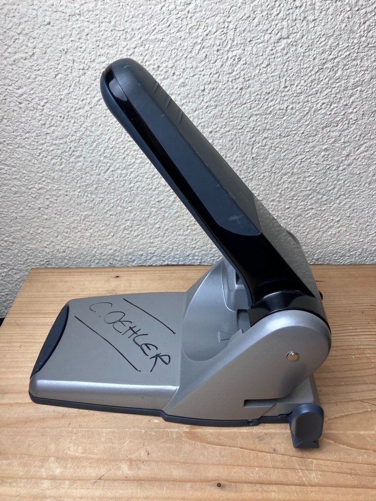 Leitz Tutti gli attrezzi: Locher Leitz 5180 & Stapler Lyreco HD200 – Usato da Fislisbach venduto da Promo 3