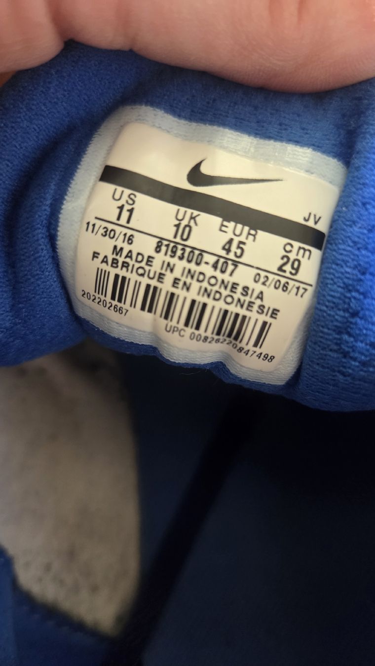 Nike Scarpe da uomo: Nike Laufschuhe Grösse 45 gebraucht – Usato da Kriens venduto da Na_Ro 1