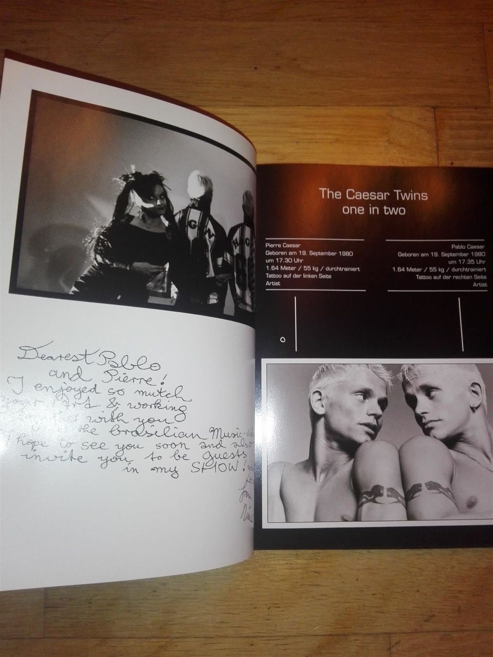 Bücher: One in Two - The Caeser Twins   (Deutsch – Gebraucht aus St. Gallen von elkapone 3