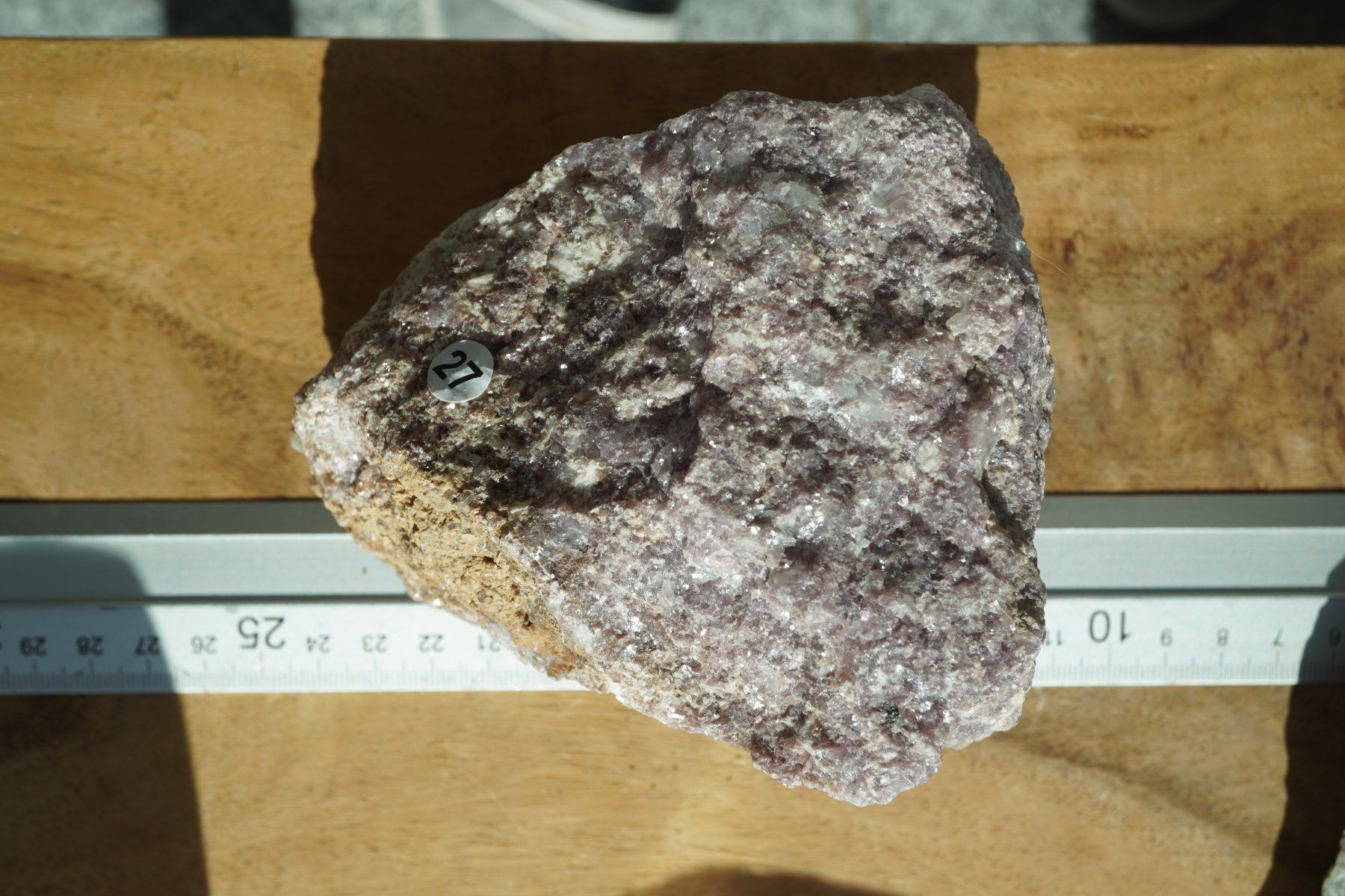Mineralien & Heilsteine: Lepidolith      rohsteine   1.1kg – Neu und originalverpackt aus Eschenbach SG von topstone