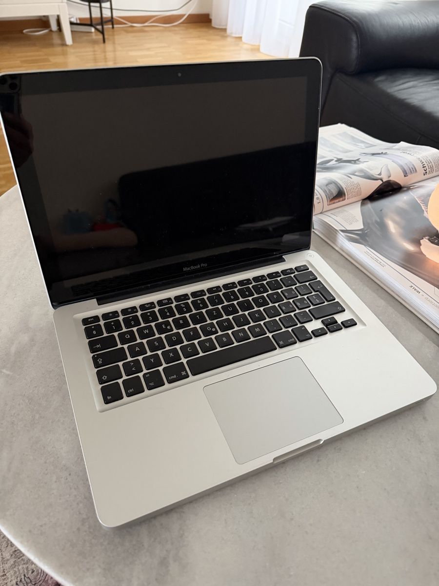 Apple Portables: MacBook Pro 13"  – D'occasion à Bonstetten par mer_7s6y 4
