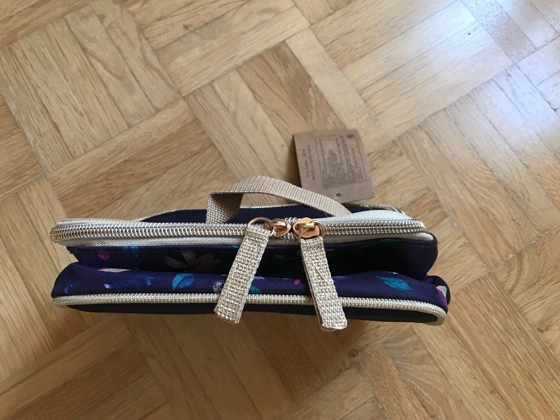 Trousses de maquillage: Necessaire – Neuf (Voir description) à stäfa par brandy66