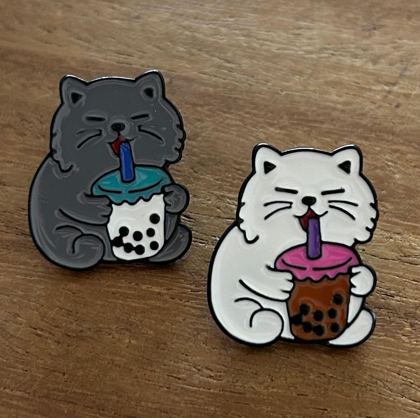 Placchette & Badge: 2x Pin Katze – Nuovo e nell'imballaggio originale da Geneve venduto da vane267