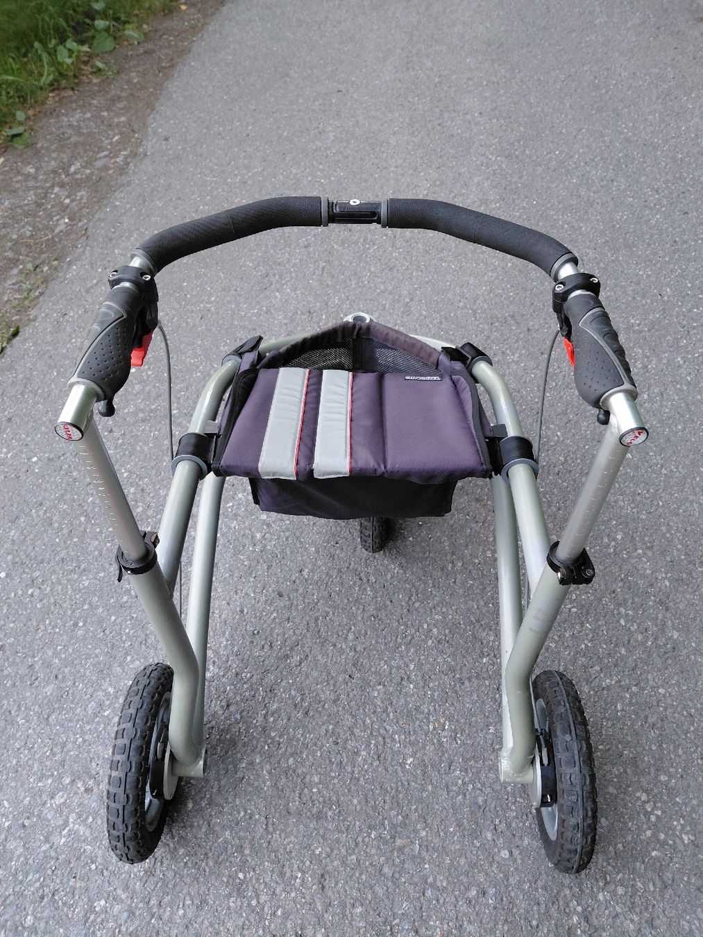Gehhilfen: Rollator Veloped Trionic12er M  – Gebraucht aus Untervaz von Rezina 3