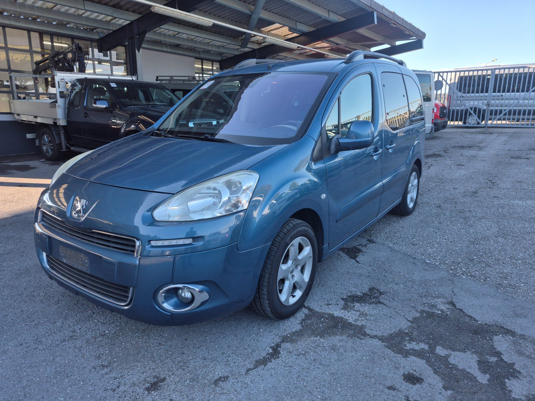 Peugeot Autos: Peugeot Partner 1.6 – D'occasion à St. Margrethen par Autozentrum1 2
