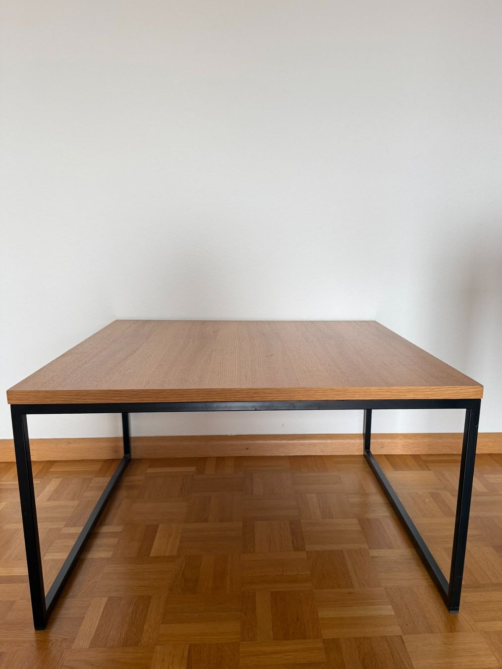 Livique Tavoli: Couchtisch Eiche hell – 65 × 65 cm – Usato da Basel venduto da sid_s6zv 1