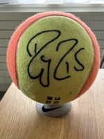 Jumbo Ball Signiert von Roger Federer