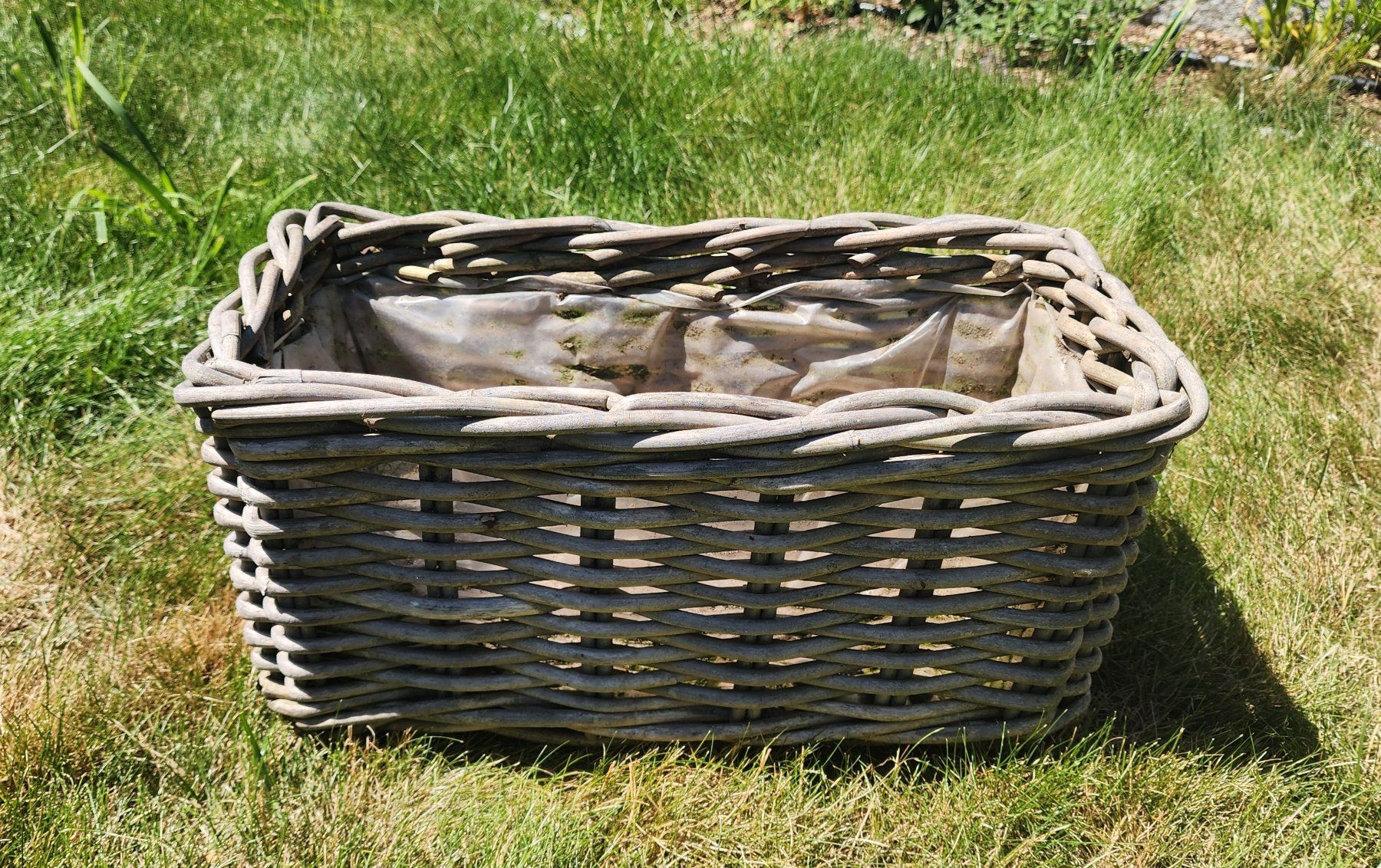 Blumentöpfe: Blumenkasten aus Rattan – Gebraucht aus Gempen von Stefy0