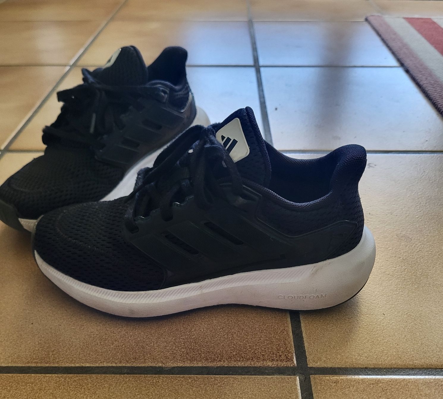 Adidas Scarpe per ragazzi: basket adidas T36 – Nuovo (secondo la descrizione) da Jongny venduto da spazme16 2