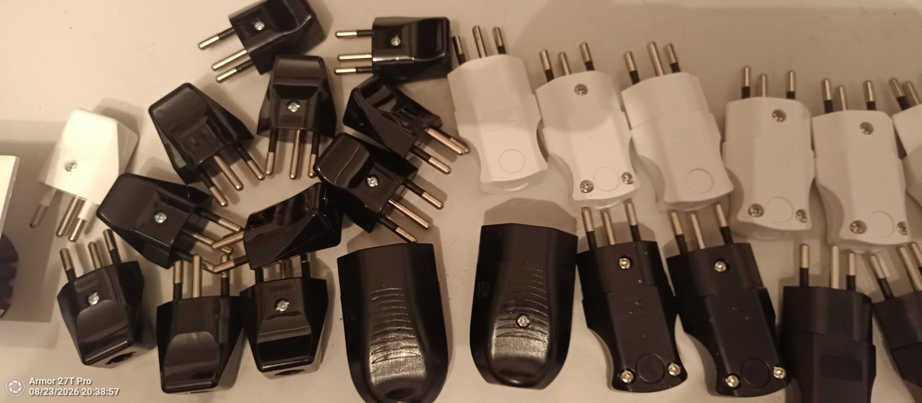 Fiches d'alim.: Stecker 30 stück neu – Neuf (Voir description) à flüeli-ranft par Mk322 1
