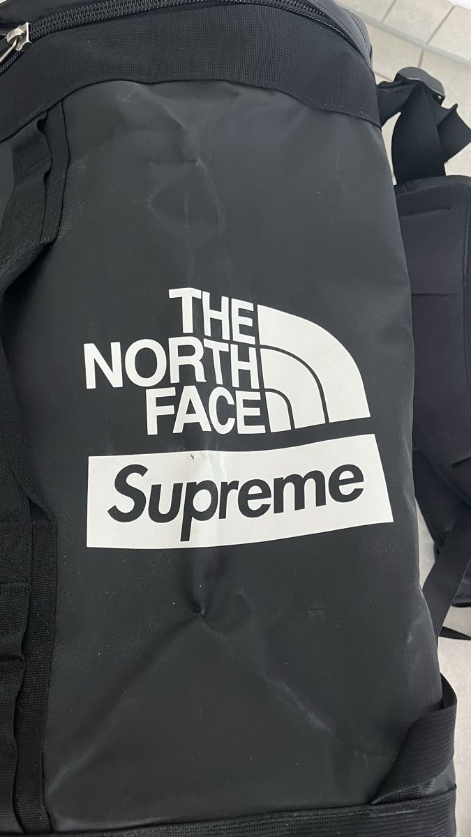 North Face Rucksäcke: North Face Supreme Rucksack – Gebraucht aus Emmenbrücke von Hamster-Traum 1