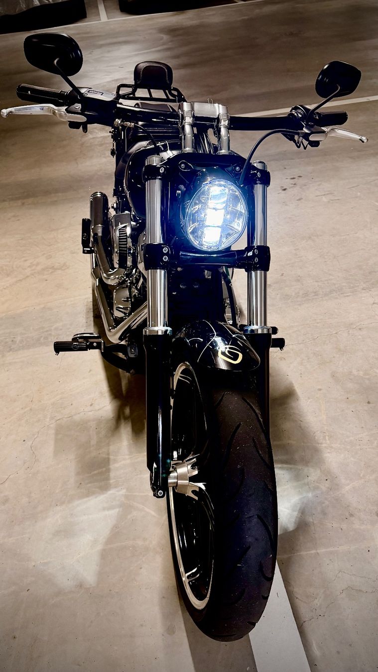 Harley-Davidson Chopper: Harley Davidson Breakout FXBRS 114 – Usato da Sarnen venduto da b.88 1