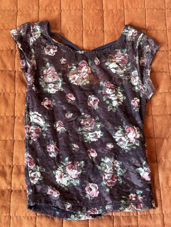 Top dentelle à fleurs Bershka, taille XS 34