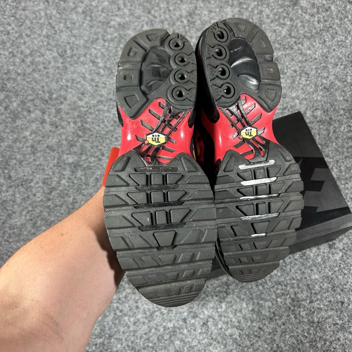 Nike Scarpe da uomo: Nike x Supreme TN  – Usato da La Sagne NE venduto da Matlasape 2