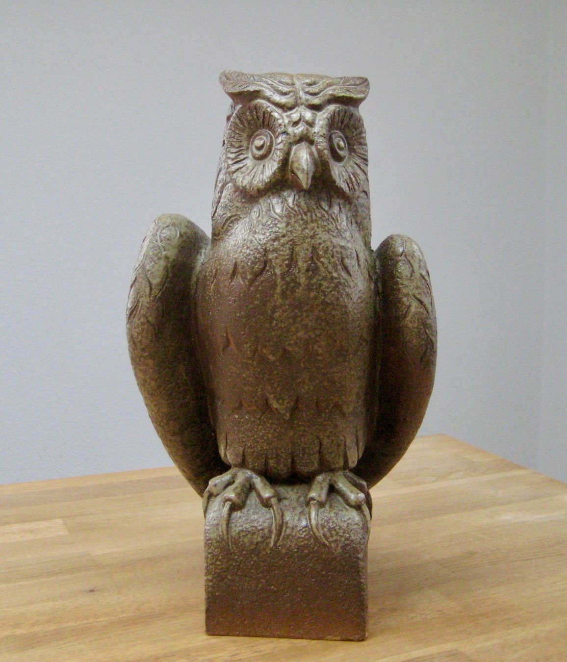 Skulpturen & Statuen: Grosse Eule / Bildhauer Hans Borer, signiert / 1985 – Gebraucht aus Langendorf von Happy11