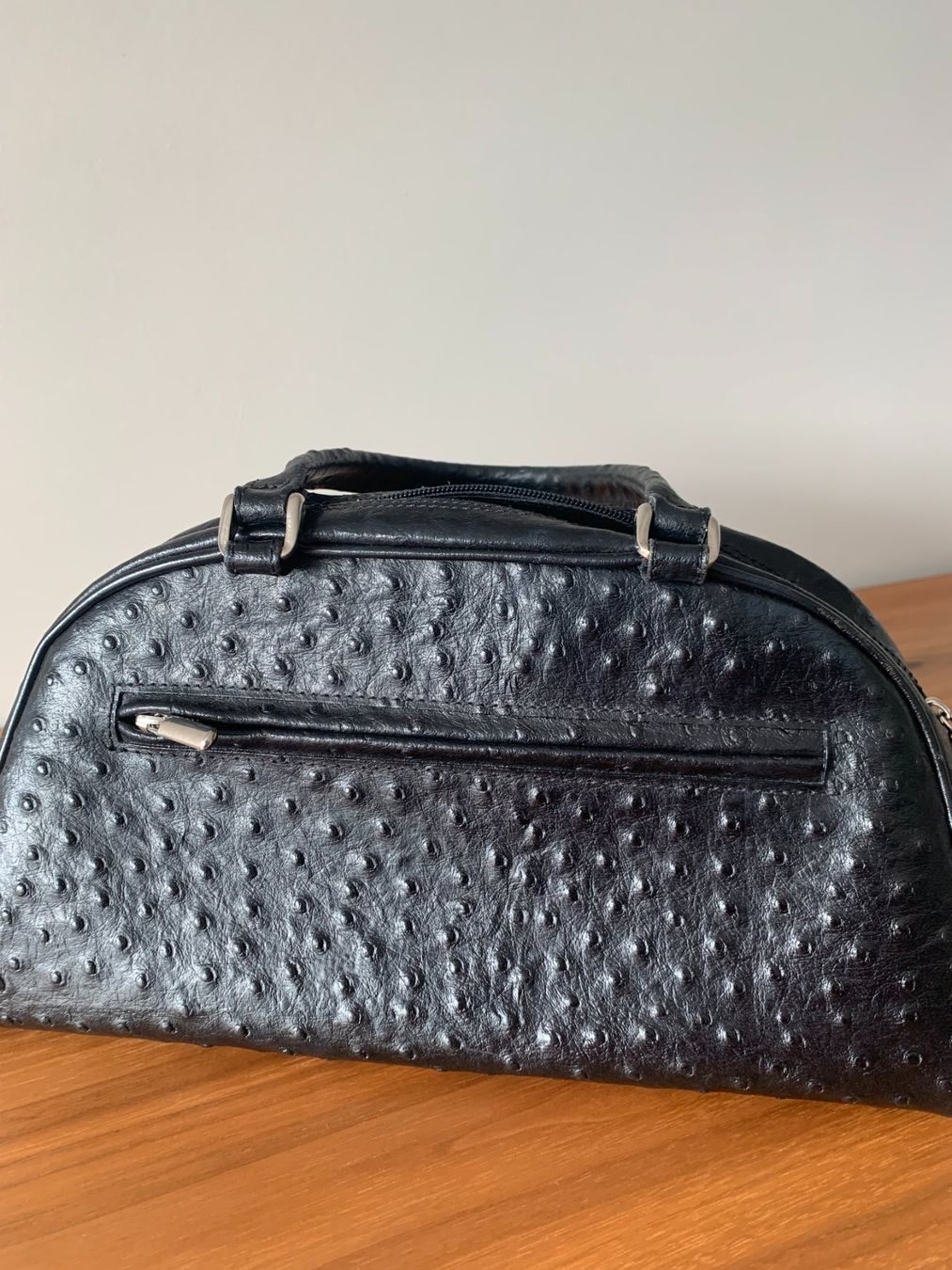 Taschen für Damen: Handtasche schwarz mit Innenreissverschluss – Gebraucht aus Laax GR von wil_66wq 3