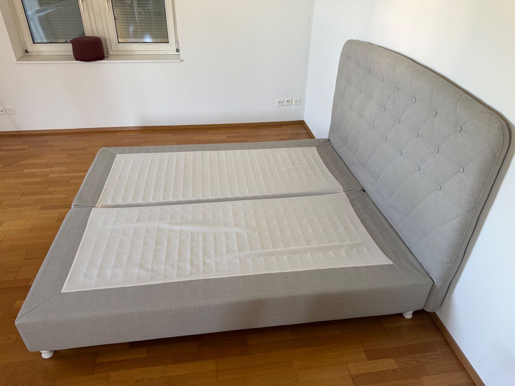 Ikea Betten: Bettgestell Boxspring - IKEA – Gebraucht aus Hüttikon von Fawkes2 1