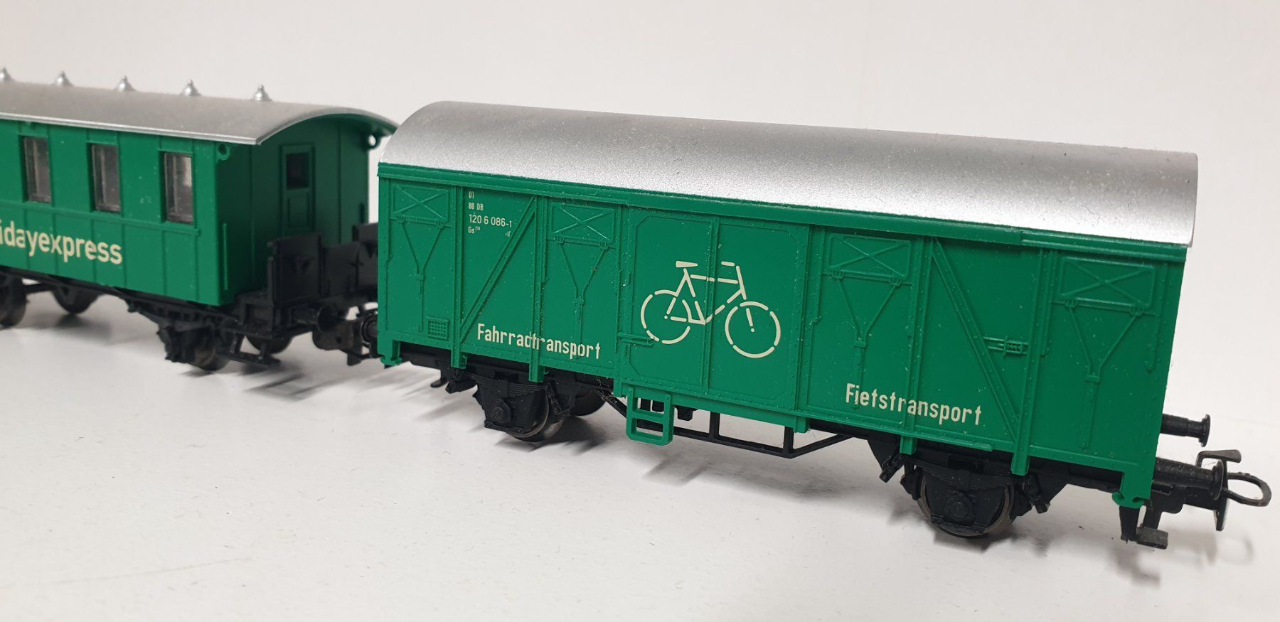 Märklin Modellini di ferrovie: Märklin Holidayexpress H0/AC – Usato da Geroldswil venduto da TopTrain54 1